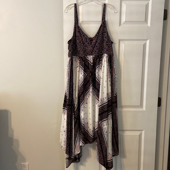 torrid Dresses & Skirts - Torrid  Women Dress size 1 beautiful dress bust 40” brand new with tag